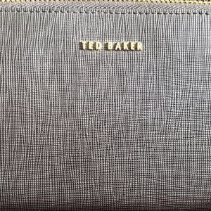 Ted baker Zipper Wallet